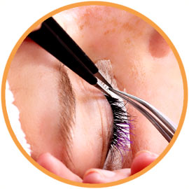 Manikuere Nürnberg Wimpernverlägerung